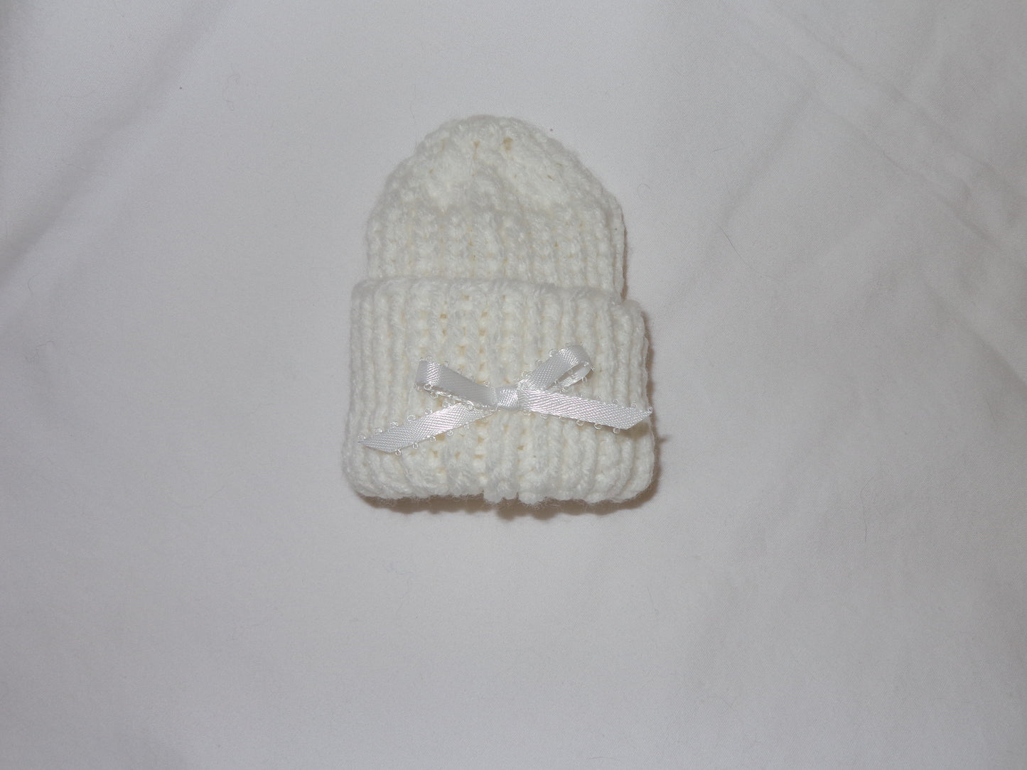 BEREAVMENT HAT - BABY WHITE W/ RIBBON